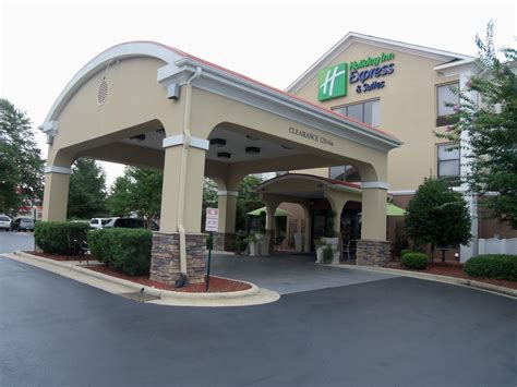 hotels in sanford north carolina  Age